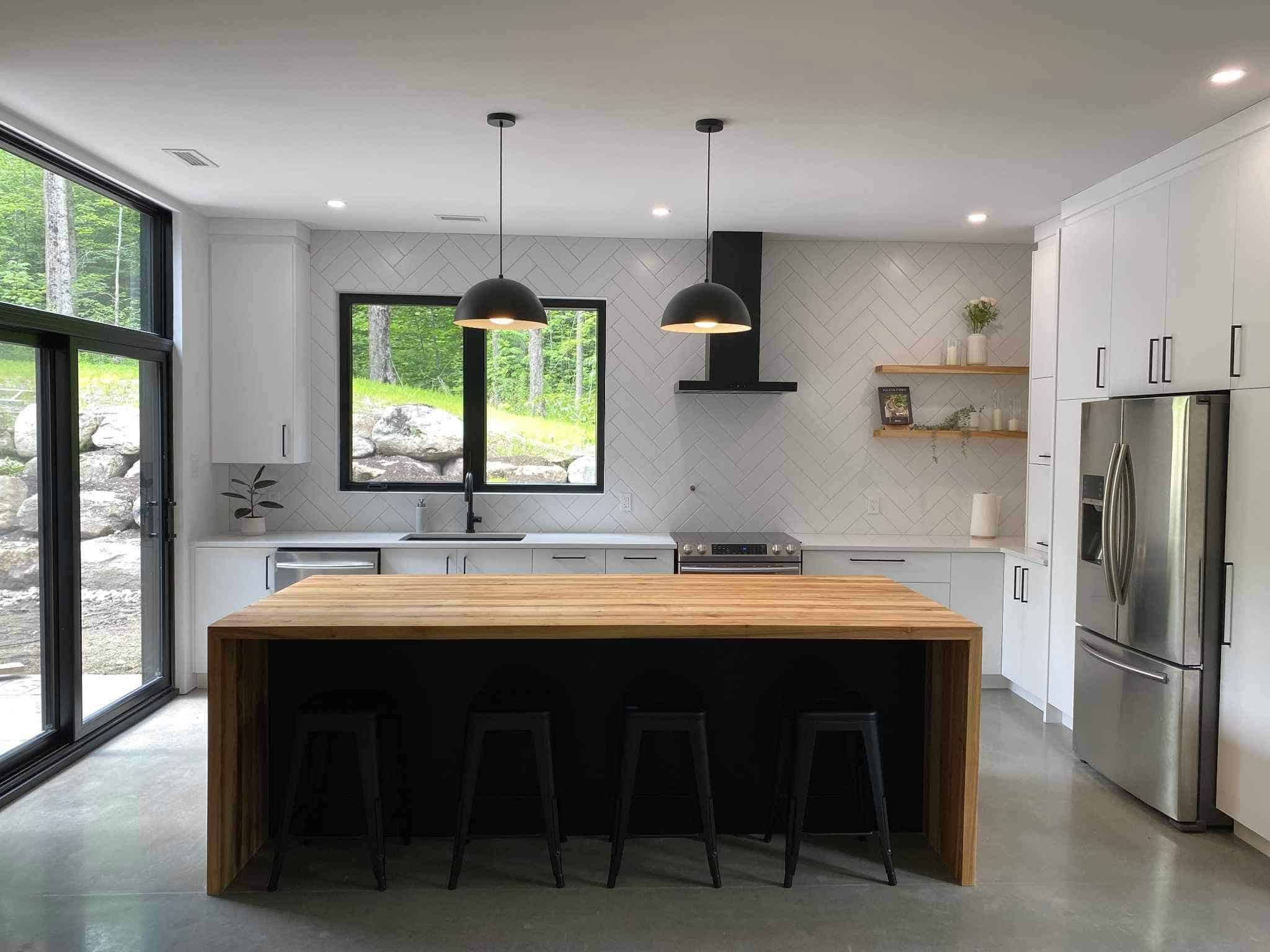 Projet Orford - Conception, fabrication et installation d'une cuisine moderne.